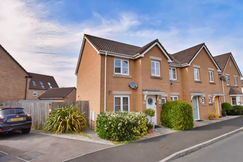 Front Elevation and Driveway- click for photo gallery